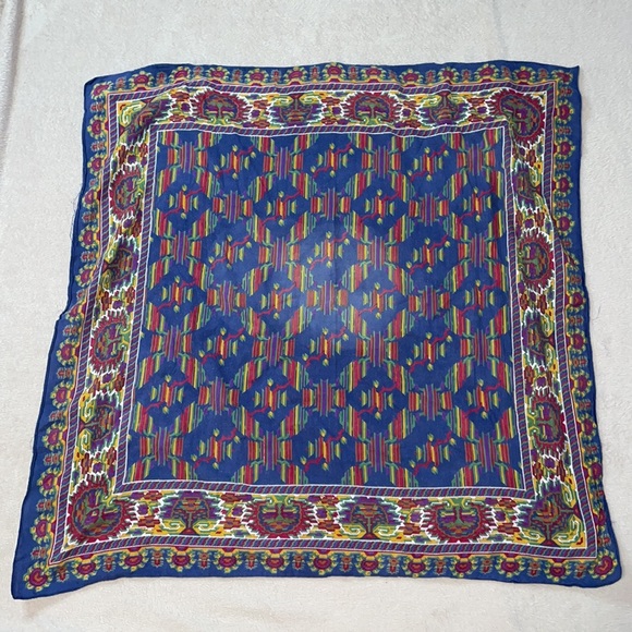 Vintage Patterned Head Scarf Blue - Picture 4 of 6